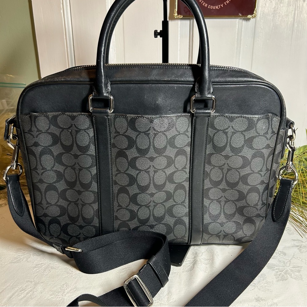 GUC COACH PERRY SLIM BRIEF IN SIGNATURE - BLACK